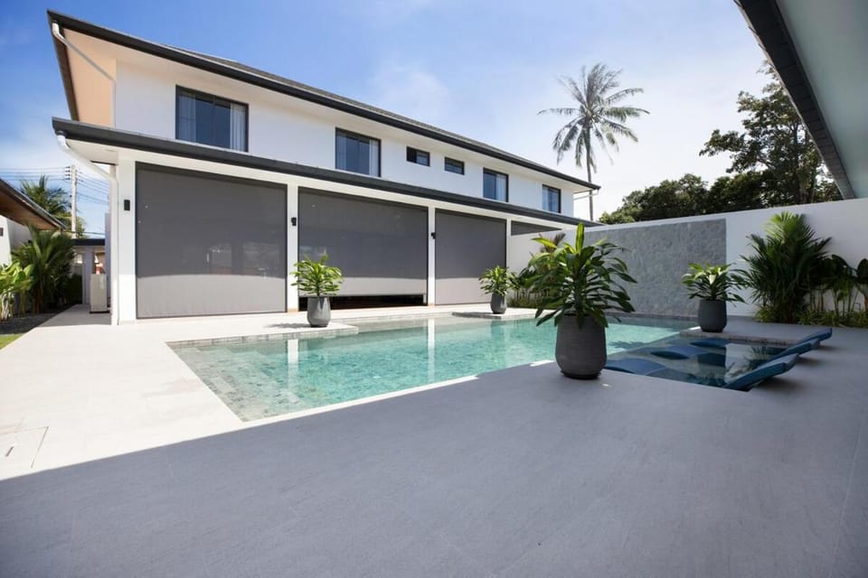 Sumptuous 4 bedroom pool villa at rawai beach RB 2 Villa in Rawai
