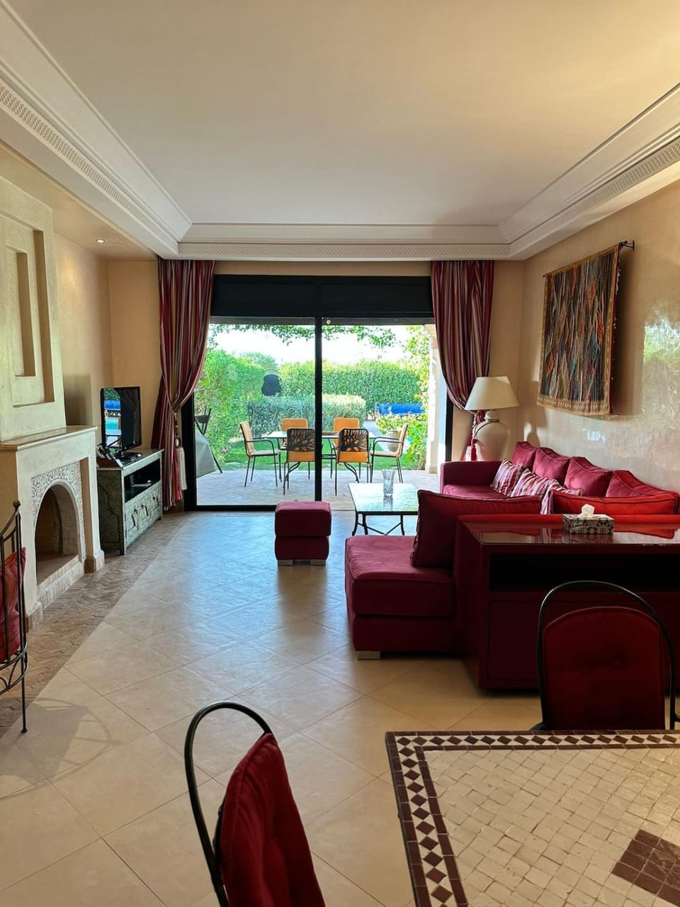 Living room, Seating area