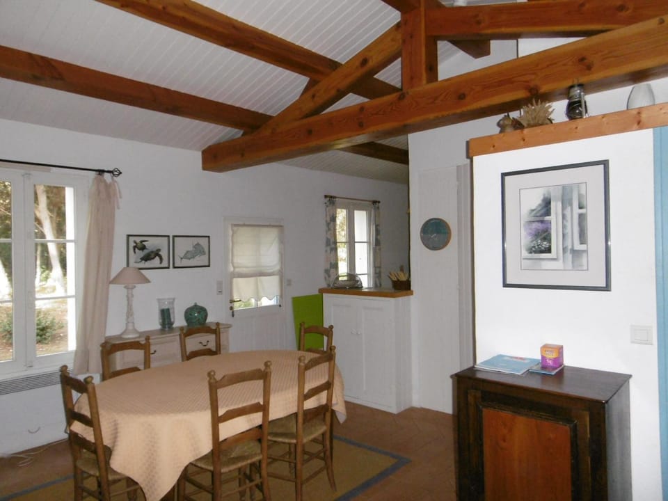 Villa 6 Pers à Noirmoutier avec Accès Direct à la Plage - Animaux Bienvenus - FR-1-823-51 House in Noirmoutier-en-l'Île