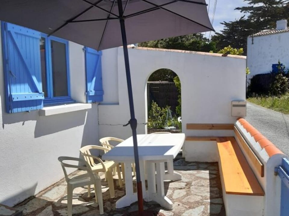 Maison 6 pers, proche plage, jardin & terrasse, WiFi, Noirmoutier - FR-1-823-63 House in Pays de la Loire