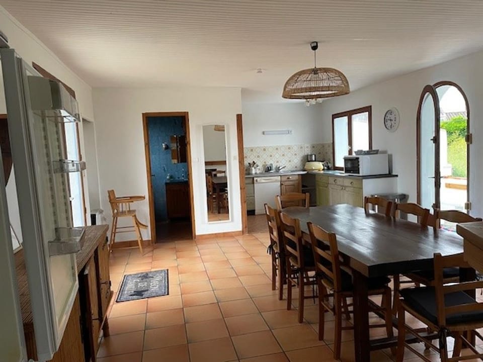 Maison 6 pers, proche plage, jardin & terrasse, WiFi, Noirmoutier - FR-1-823-63 House in Pays de la Loire