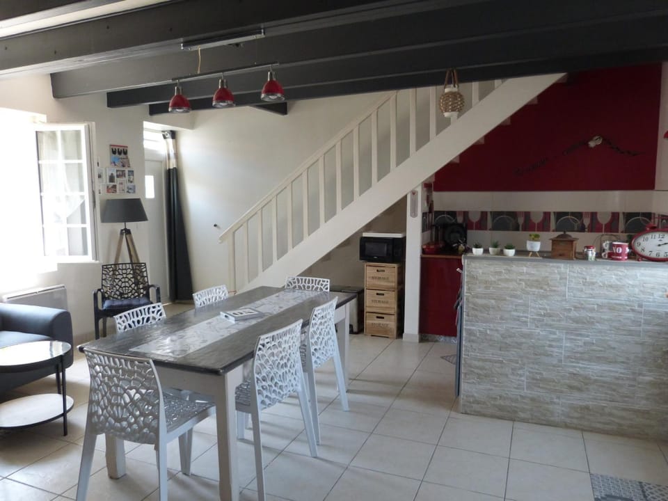 Maison rénovée proche plage pour 5 personnes avec jardin à Barbâtre - FR-1-823-86 House in Pays de la Loire