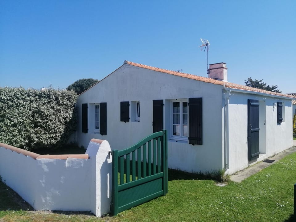 Maison confortable 4 pers. avec jardin proche plage Noirmoutier - FR-1-823-99 House in Noirmoutier-en-l'Île