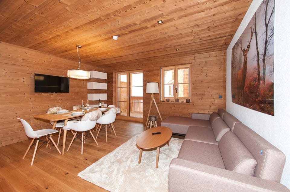 Living room, Seating area, Evening entertainment