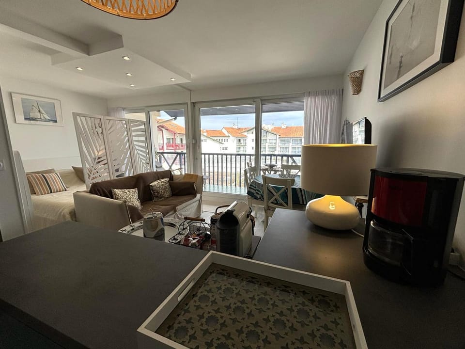 Charmant 2 pièces avec piscine à Hendaye, proche port - FR-1-239-1105 Apartment in Hendaye