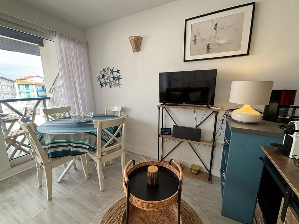 Charmant 2 pièces avec piscine à Hendaye, proche port - FR-1-239-1105 Apartment in Hendaye