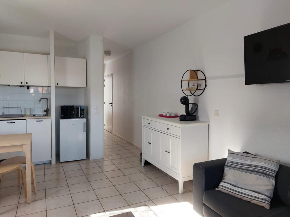 Charmant T2 avec piscine à 2 min de la plage - FR-1-239-1104 Apartment in Ciboure