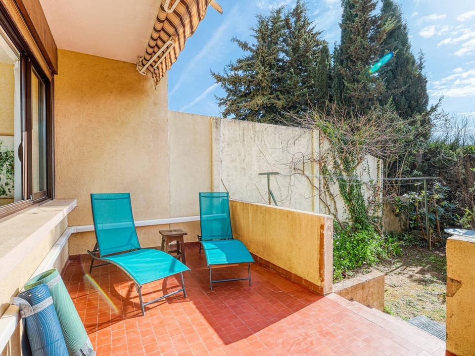 T3 Climatisé avec Parking, Proche Plage - FR-1-816-25 Apartment in Bormes-les-Mimosas