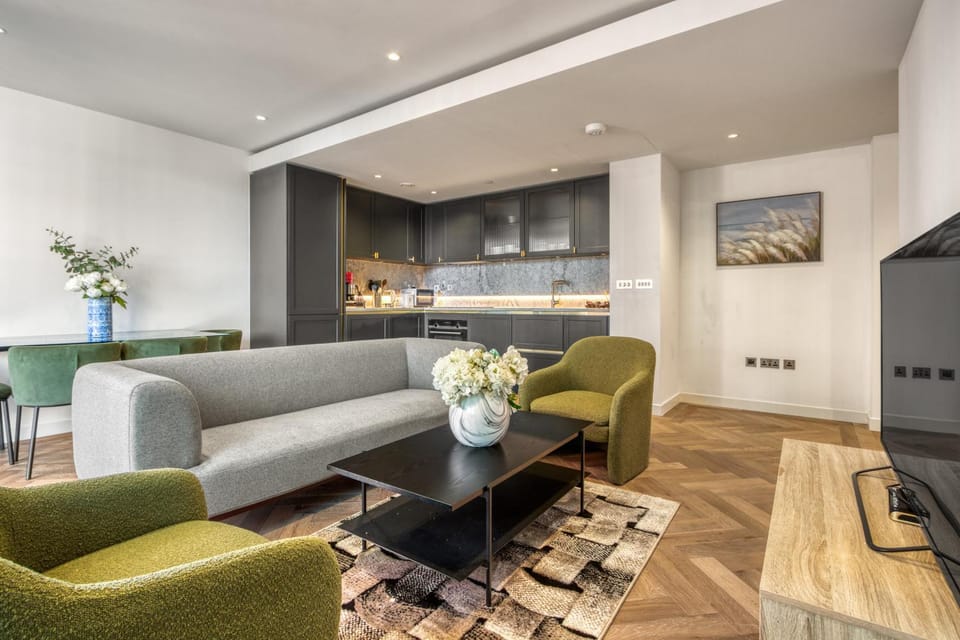 TV and multimedia, Kitchen or kitchenette, Living room, Seating area, oven, pet friendly, stove