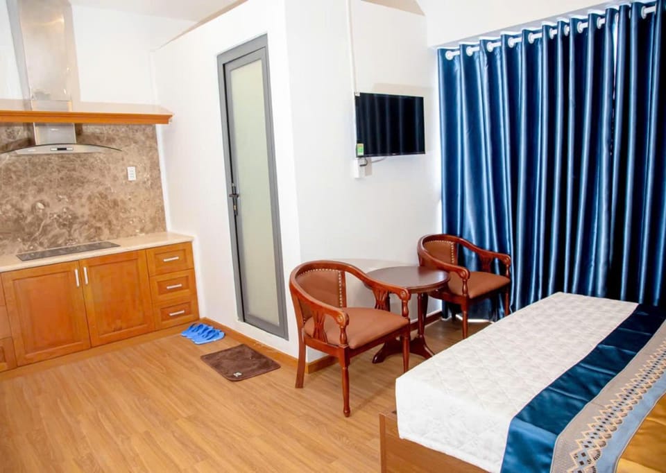 Communal lounge/ TV room, Bed, TV and multimedia, Photo of the whole room, Seating area