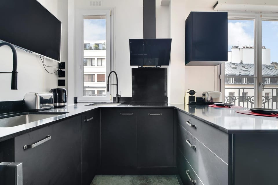Property building, TV and multimedia, Kitchen or kitchenette