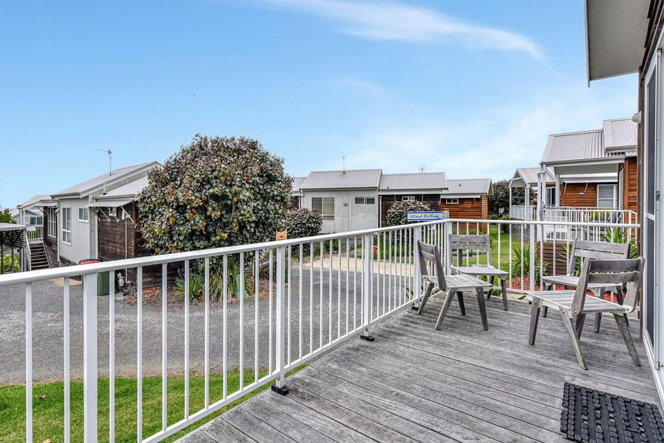 Beach Escape at Caves Beach Villas Villa in Swansea