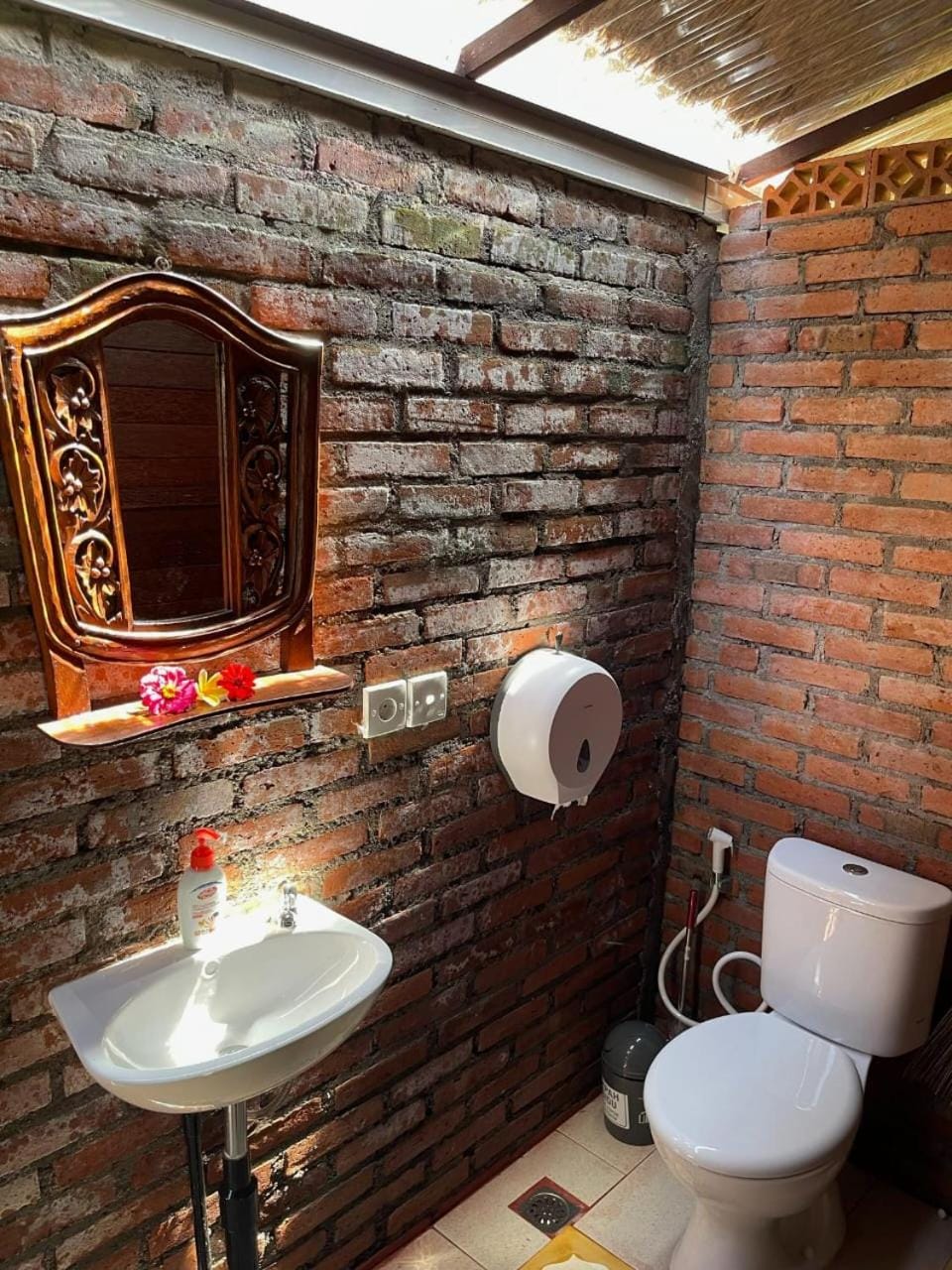 Ketewel Bed and Breakfast Kshanti Room Bed and Breakfast in Sukawati