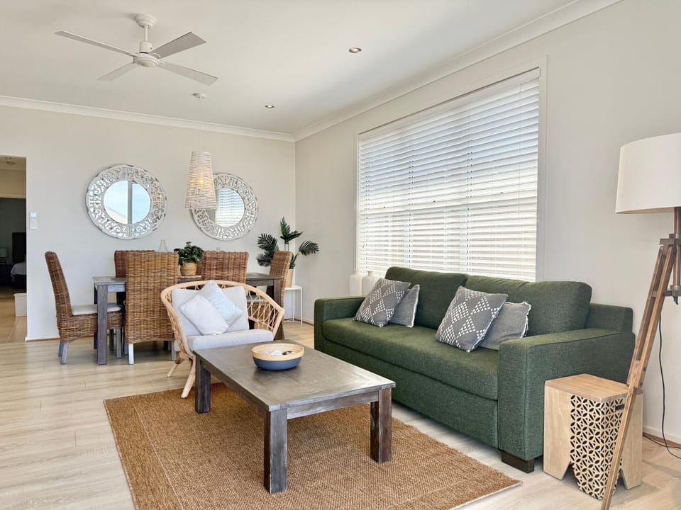 Villa Oceania at Caves Beach Villas Villa in Swansea