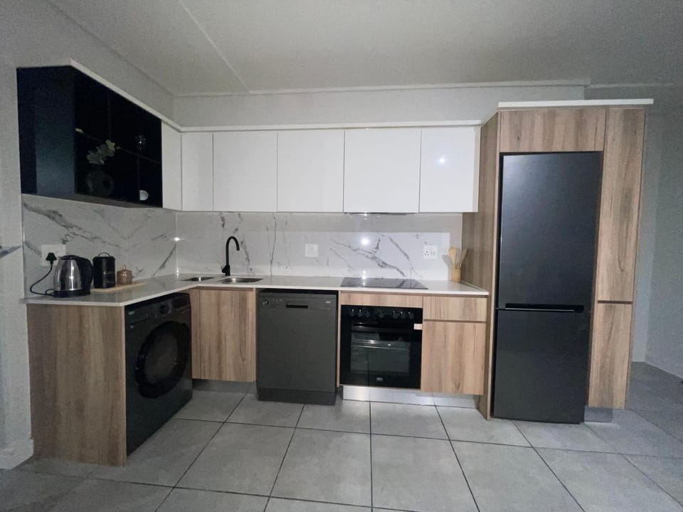 Luxor Sky Waterfall city Apartment in Sandton