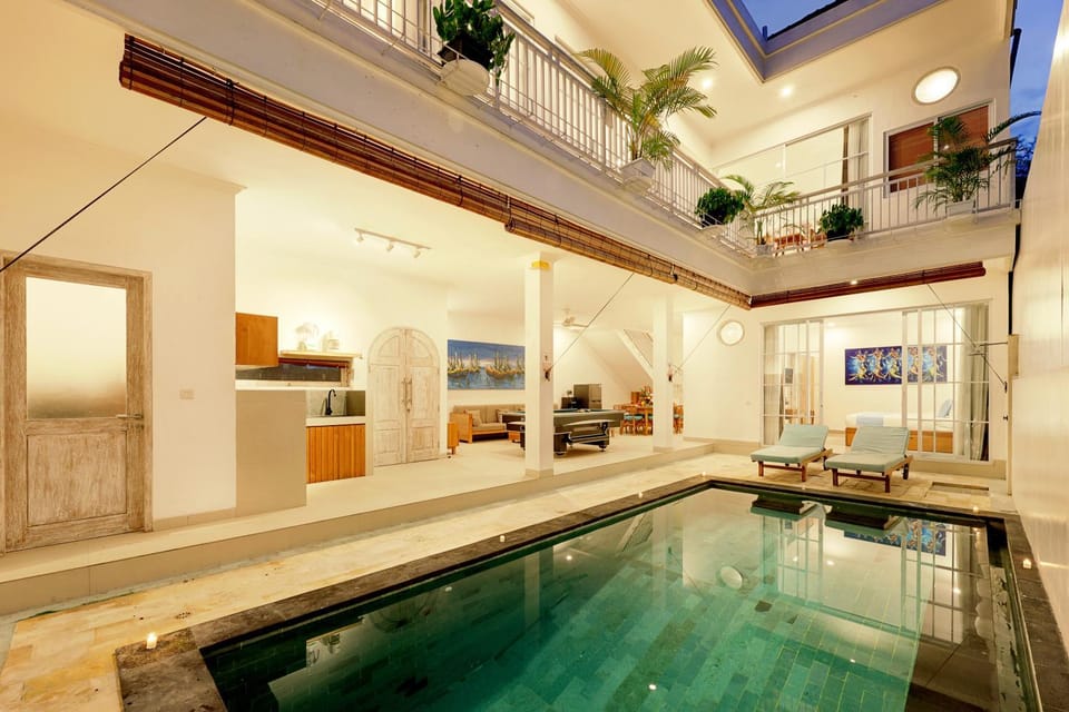 Swimming pool