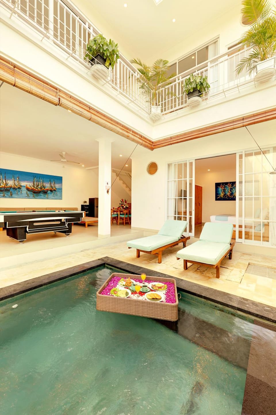 Swimming pool