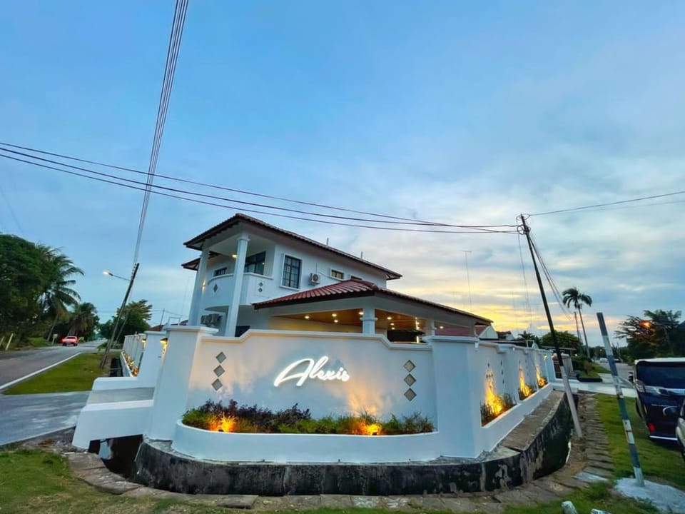 Property building, Day