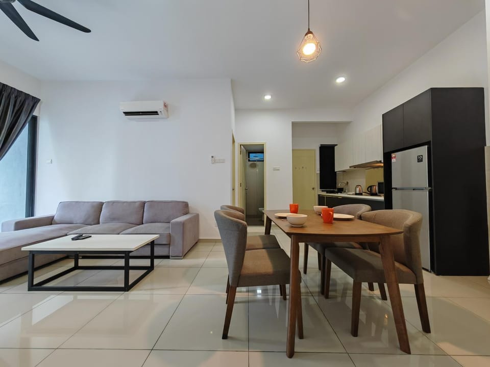 Living room, Seating area, Dining area, air conditioner