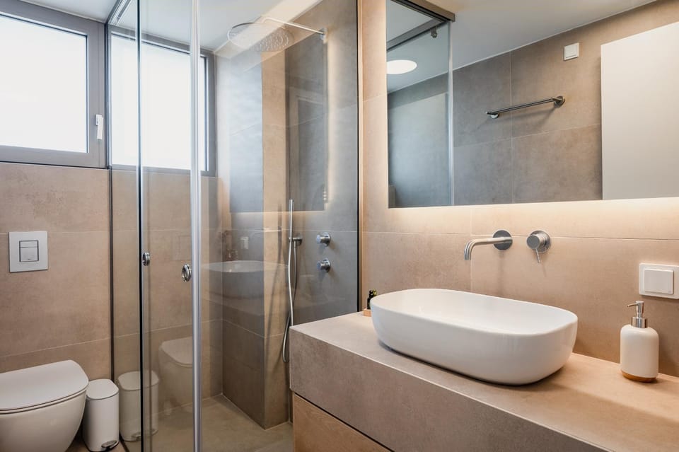 Shower, Toilet, Bathroom