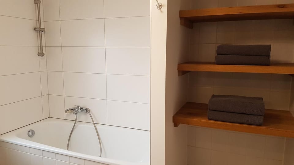 Bathroom, Living room