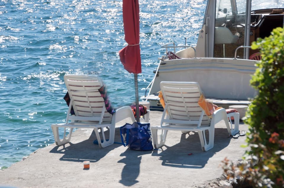 Sea view, sunbed