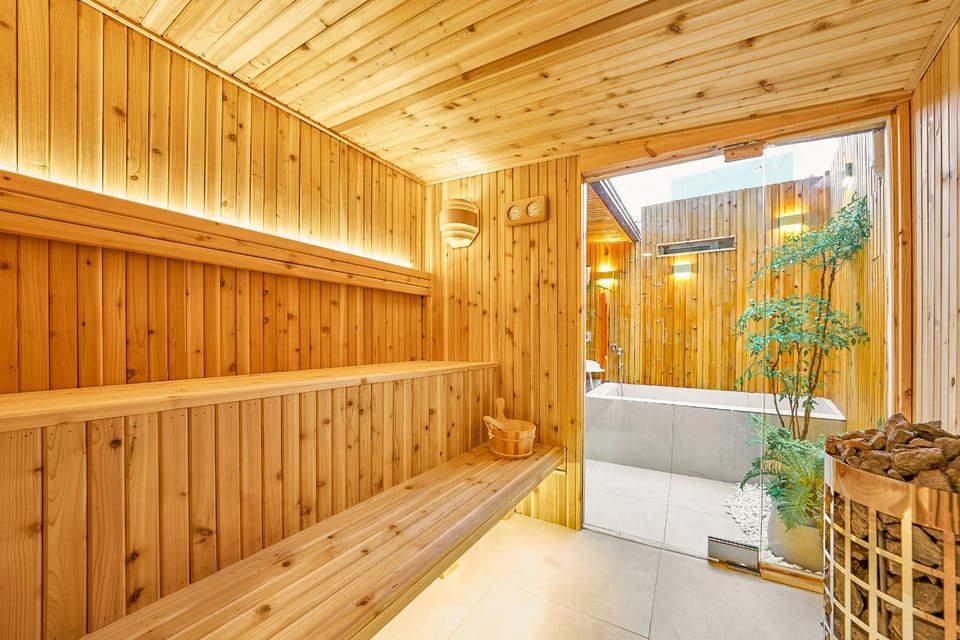 HT Tailored Service Urban Retreat Gym and Garden House in Seoul