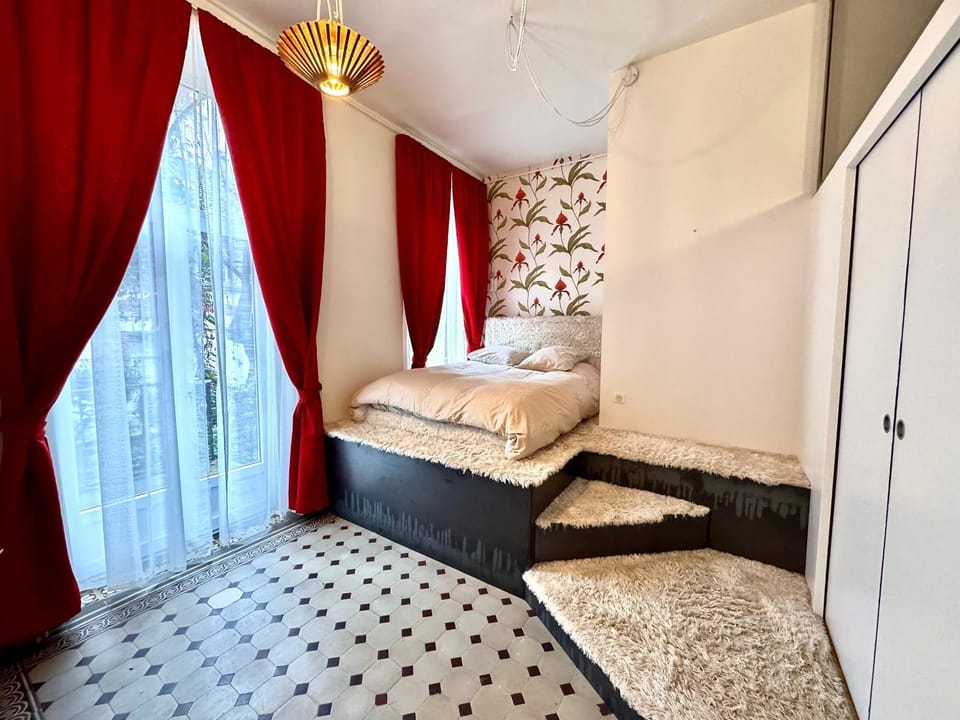 Bed, Photo of the whole room, Bedroom