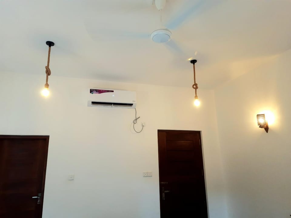 Turtle Point Homestay - BB, Fast Wi-Fi, AC Vacation rental in Southern Province