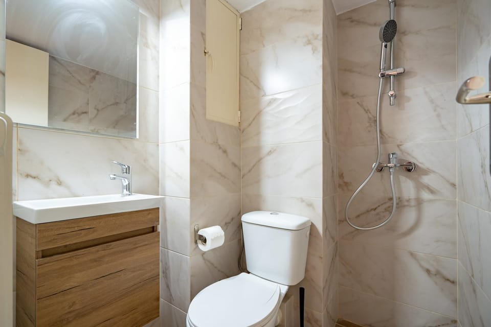 Toilet, Bathroom