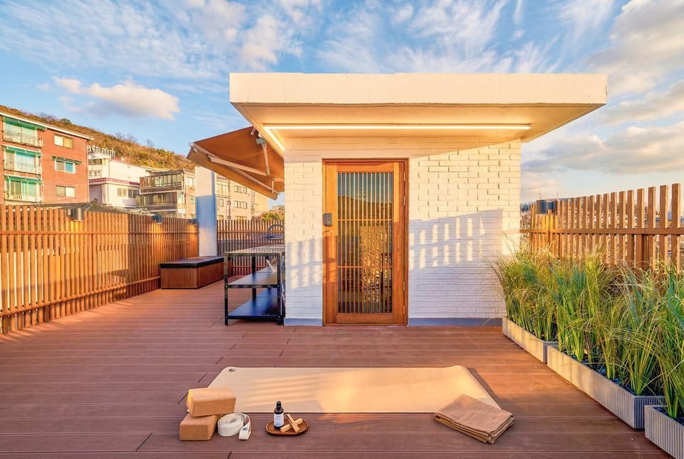 HTB Tailored Service Home & Garden near SEOUL STN House in Seoul