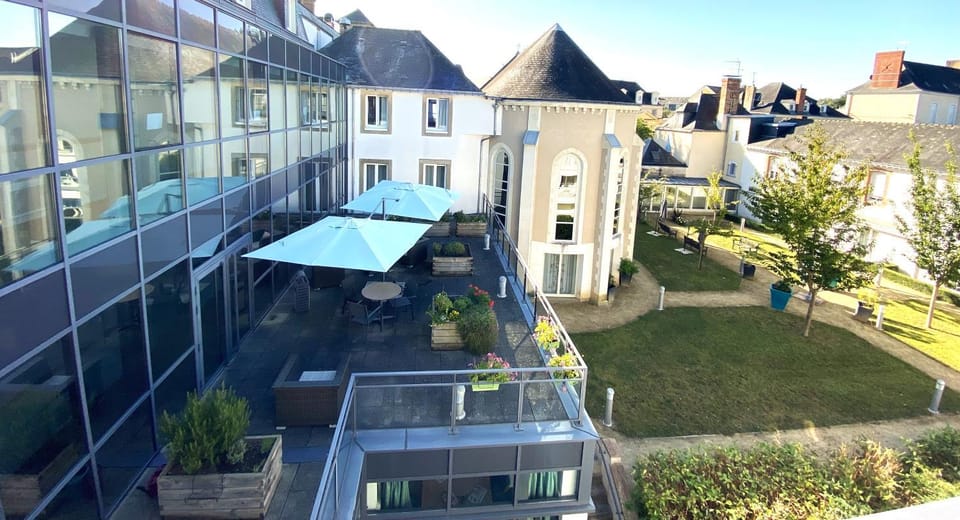 Property building, Garden view