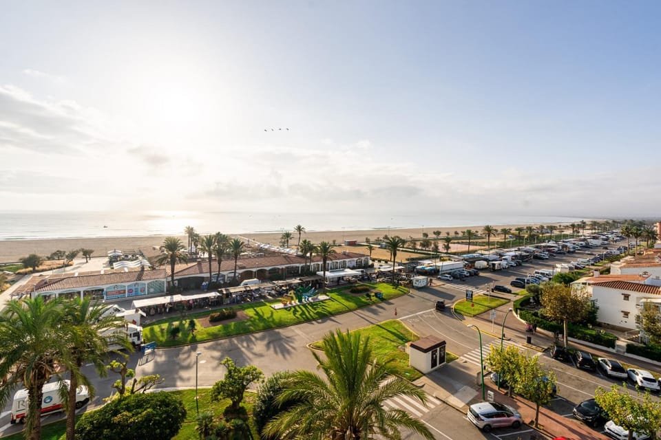 Beach, Sea view, Location