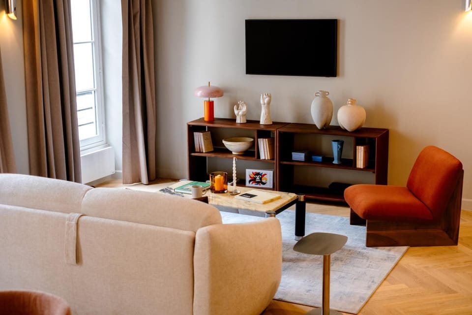 Communal lounge/ TV room, TV and multimedia, Living room, Seating area