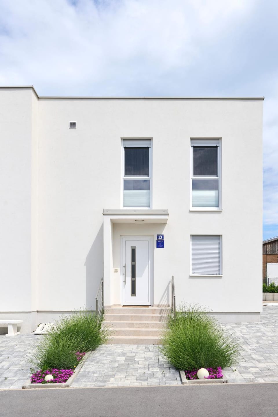 Property building, Facade/entrance