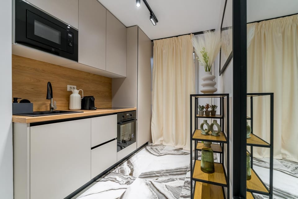 Kitchen or kitchenette, oven