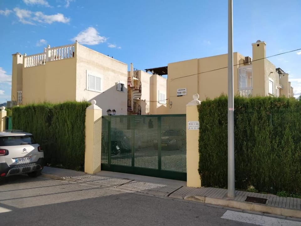 Property building, Facade/entrance, Property logo or sign