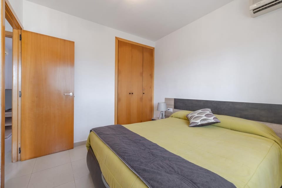 Property building, Living room, Bedroom