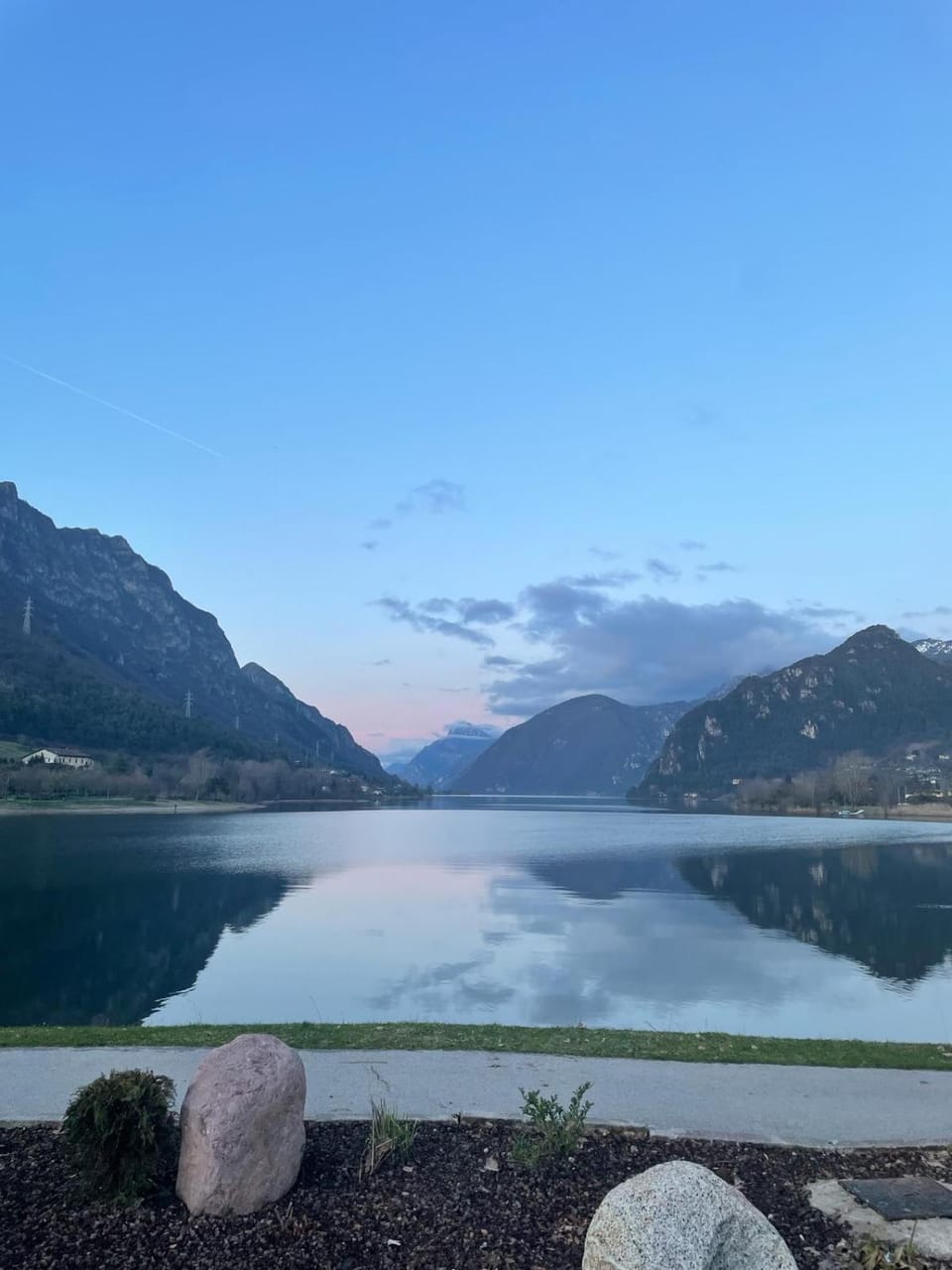 Nearby landmark, Natural landscape, Lake view, Mountain view