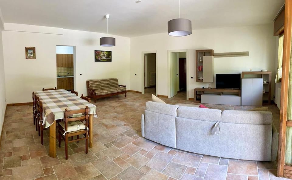 TV and multimedia, Living room, Dining area