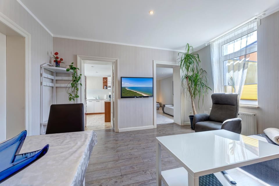 Living room, Photo of the whole room