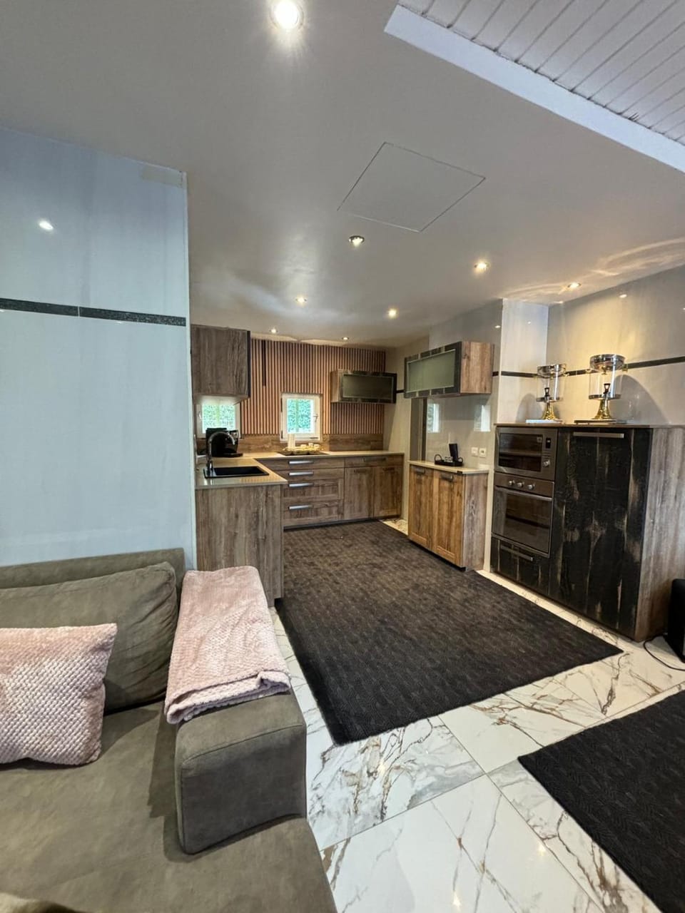 Kitchen or kitchenette, oven, stove