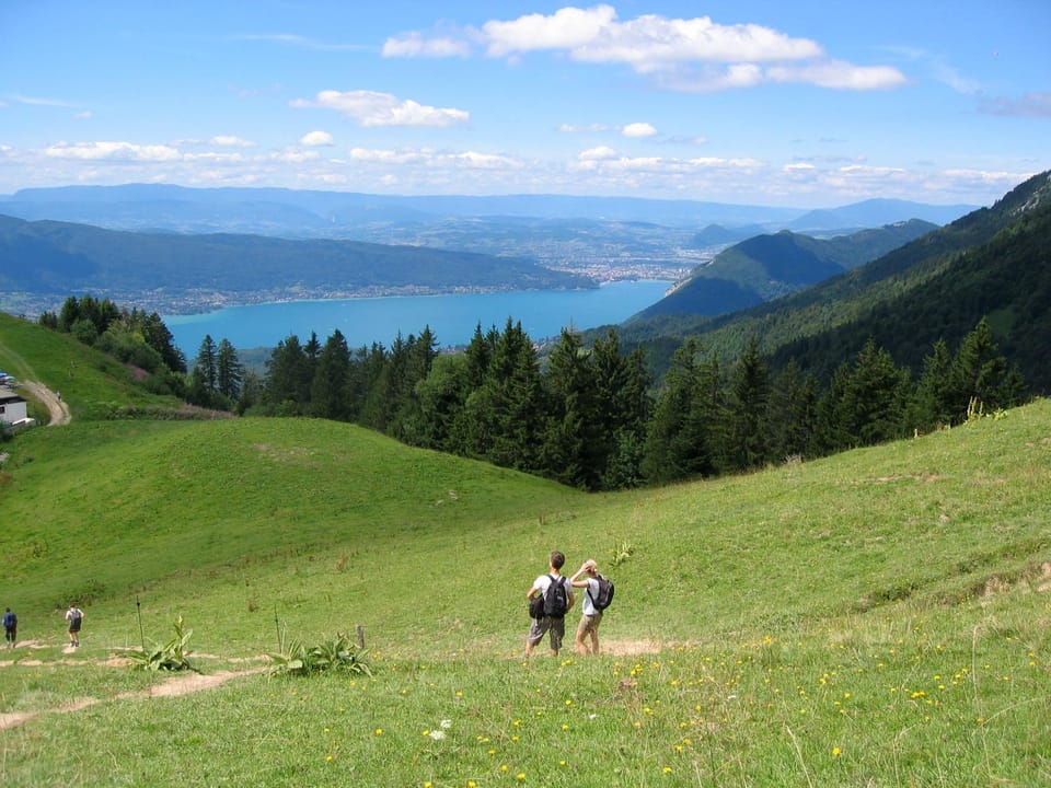 Nearby landmark, Natural landscape, Lake view