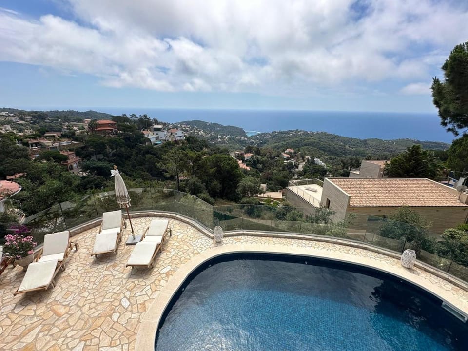 Pool view, Sea view, Swimming pool
