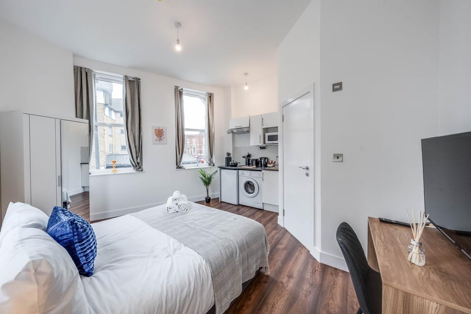 Camberwell Studios, 10 mins to Station Apartment in London Borough of Southwark