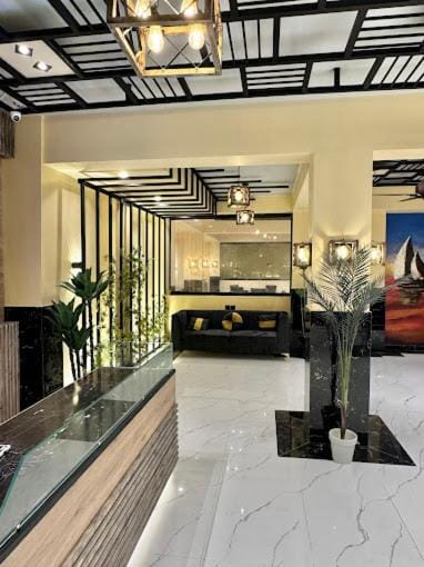 Property building, Restaurant/places to eat, Facade/entrance, Bed, Activities, Activities, View (from property/room), View (from property/room), Kitchen or kitchenette, Living room, Photo of the whole room, Decorative detail, Decorative detail, Seating area, Dining area, Bedroom, Mountain view, Mountain view, River view, River view, Breakfast, room service, room service, shuttle, shuttle, VIP, VIP, VIP