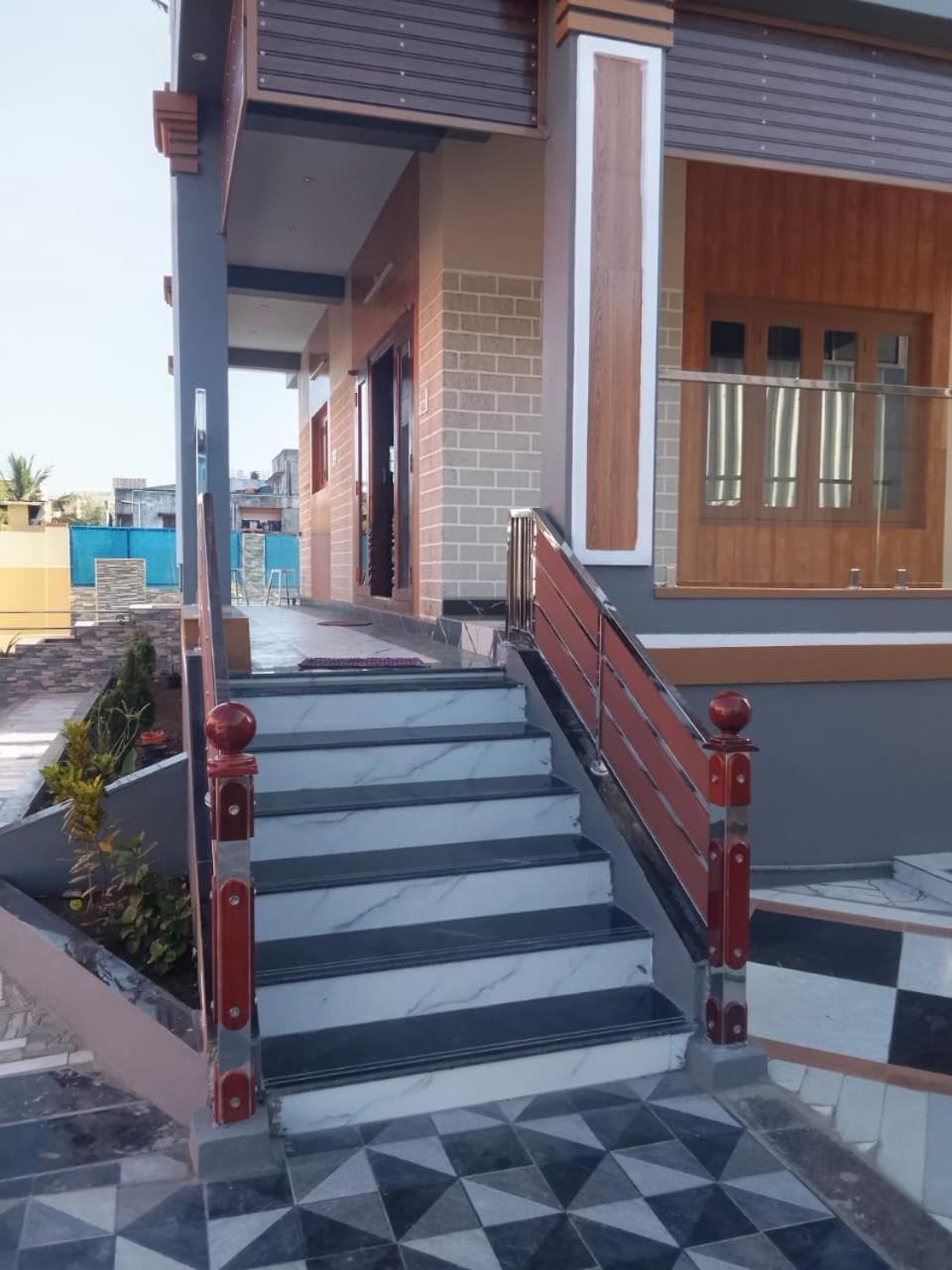 Property building, Day