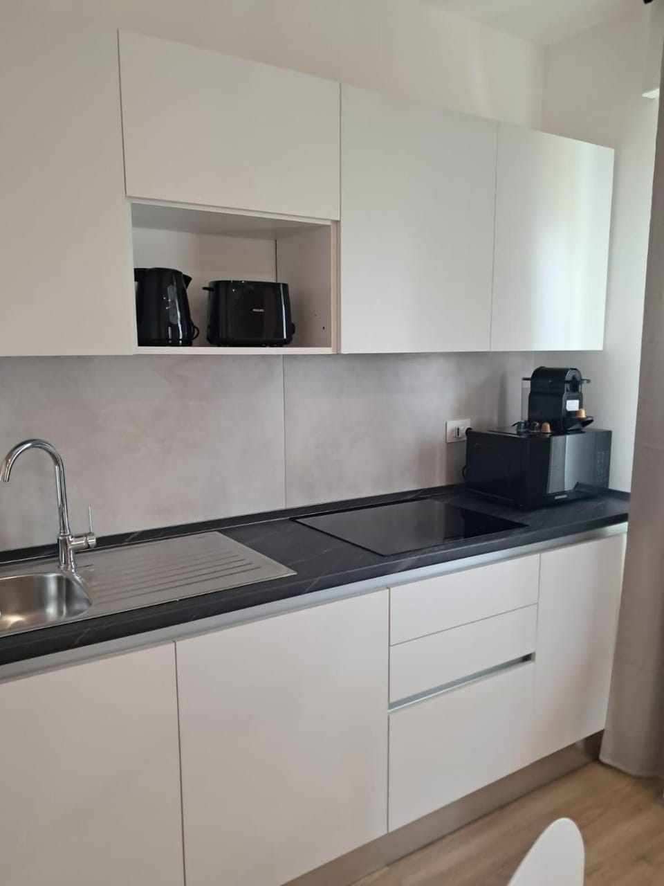 Coffee/tea facilities, Kitchen or kitchenette, minibar, pet friendly, stove