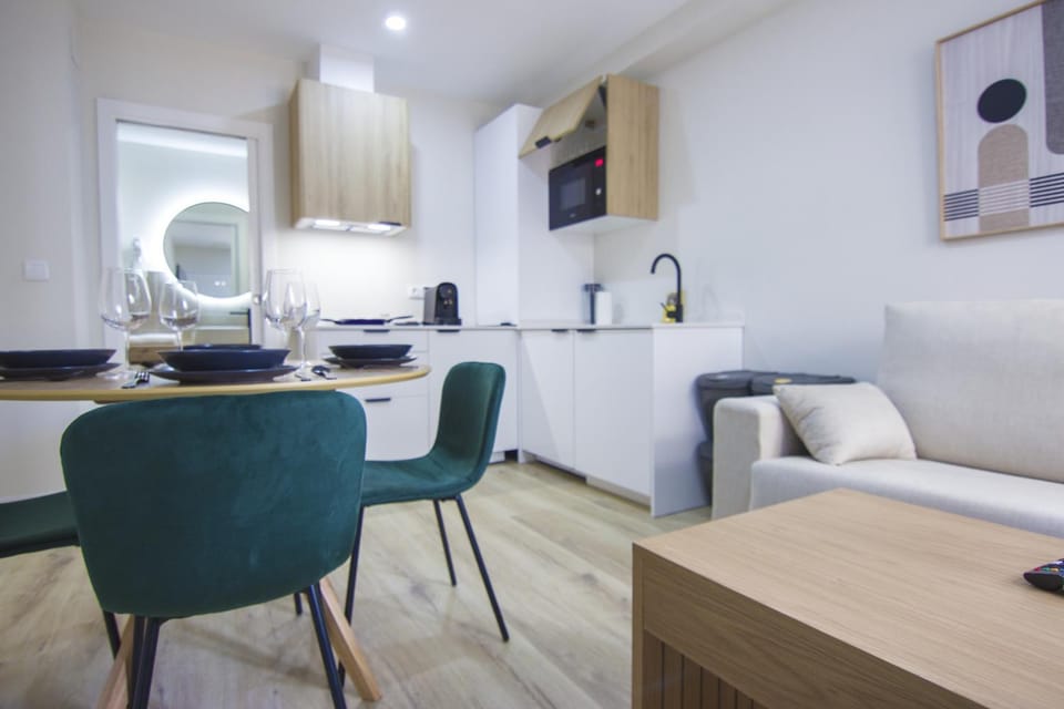 Kitchen or kitchenette, Living room, Dining area, stove