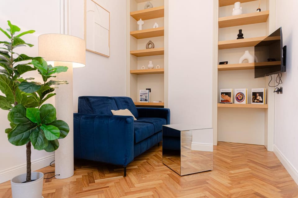 TV and multimedia, Living room, Seating area